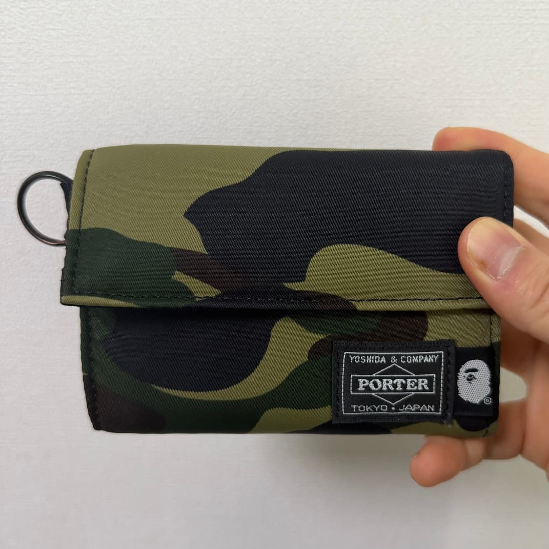 베이프X포터 지갑 판매합니다. 상품이미지1