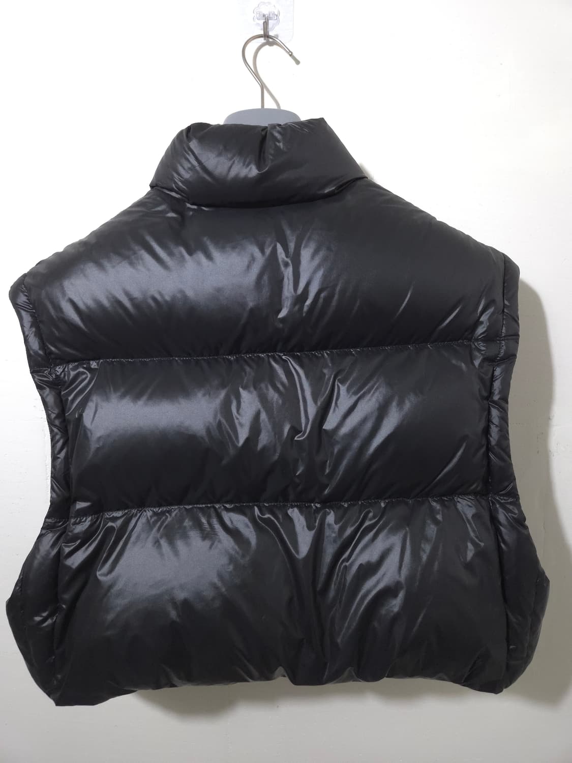 [새상품급] 프라다 여성 컨버터플 크롭 다운 패딩 38Size 상품이미지9