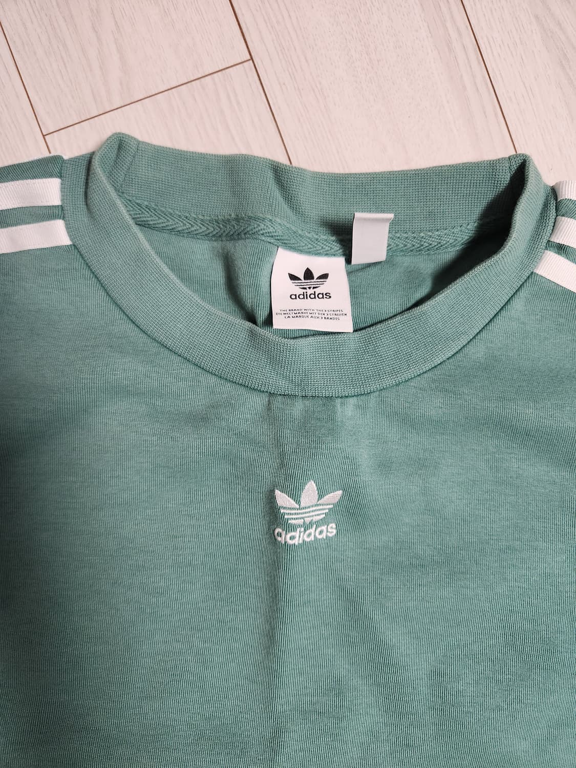 아디다스 맨투맨 crew sweater사이즈s

사용감 외에 오염하자없이 상품이미지3