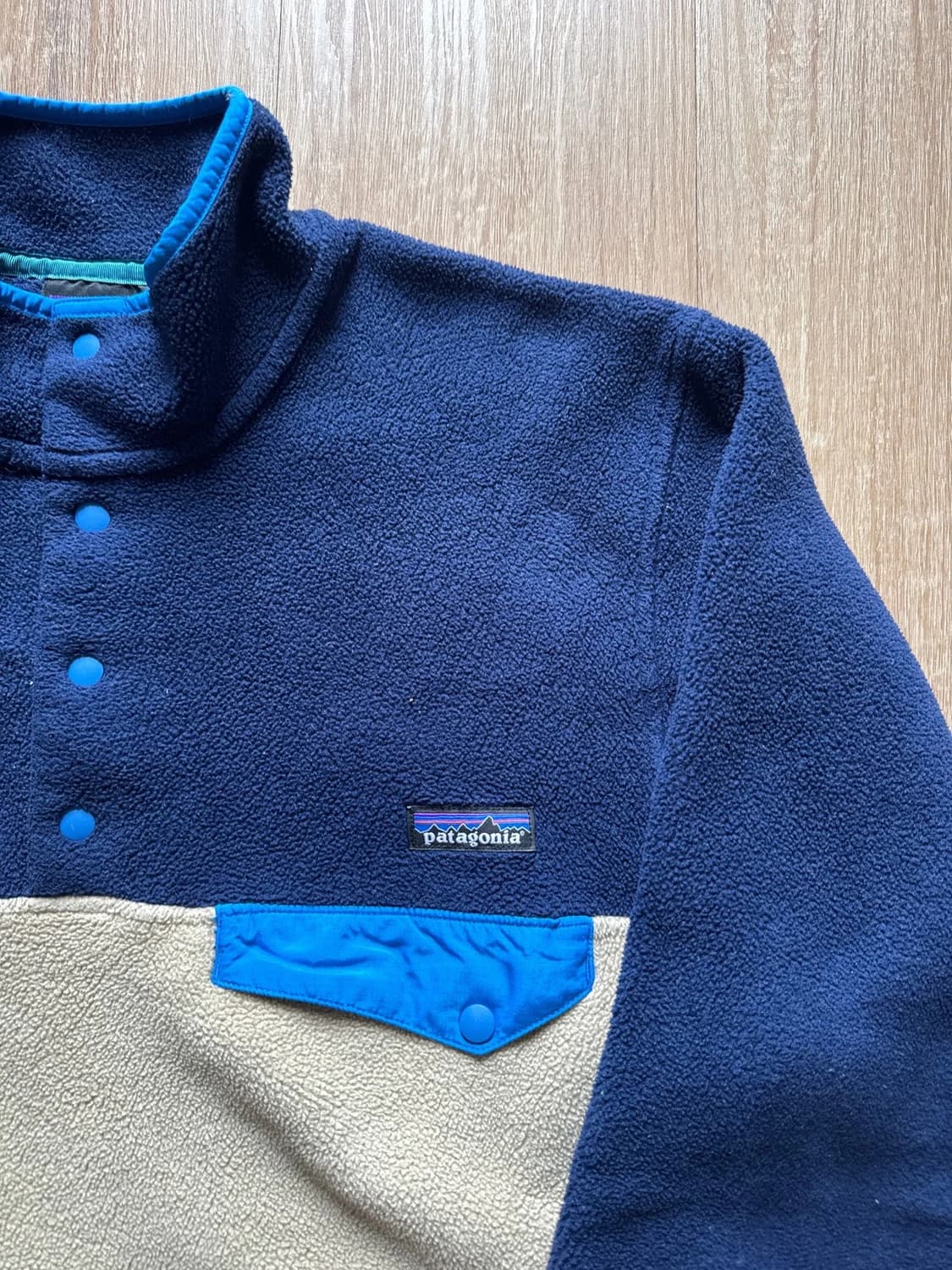 파타고니아 신칠라 스냅-T 네이비/베이지/블루 상품이미지2