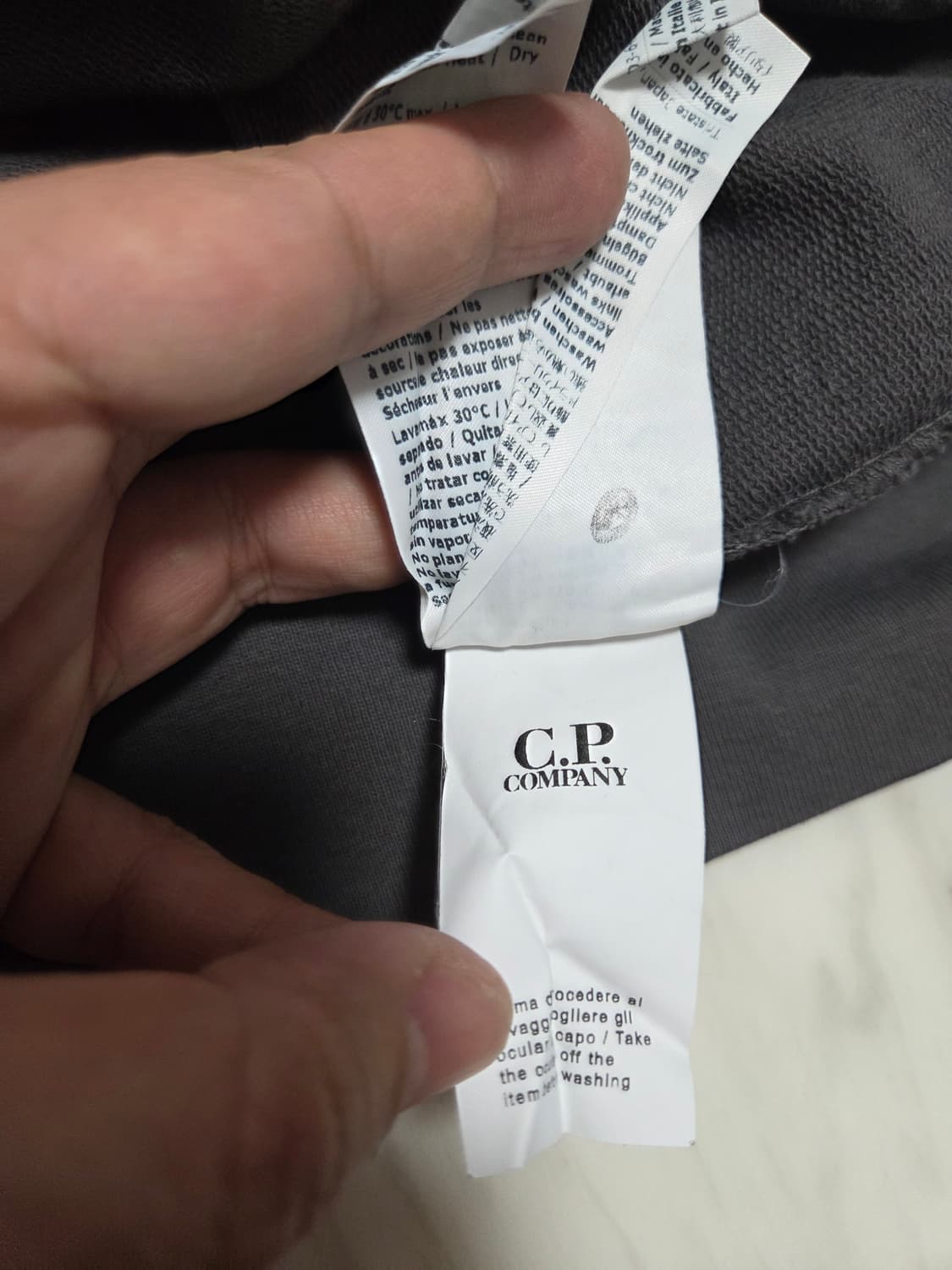 씨피컴퍼니 렌즈 맨투맨 상품이미지10