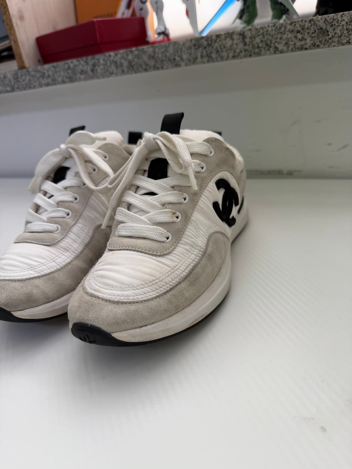 정품) 샤넬 웨이브 스웨이드 카프스킨 나일론 스니커즈 36 상품이미지2