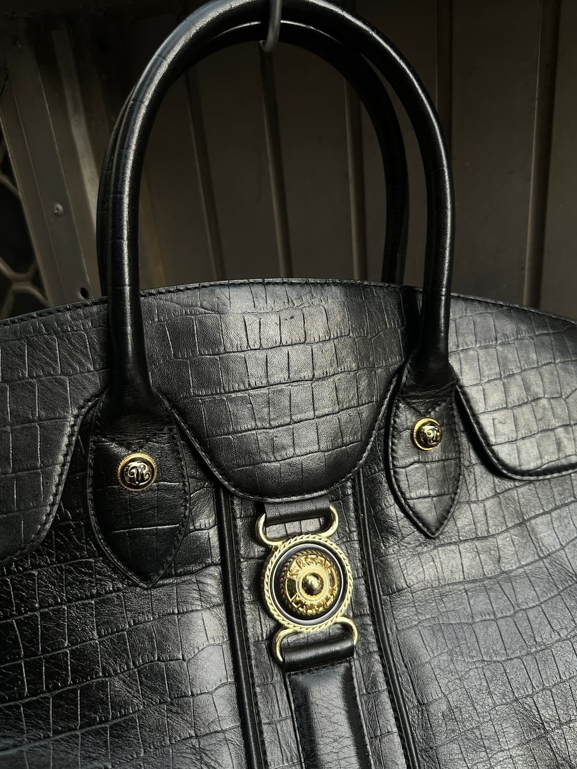 Teresia crocodile embossed leather bag 상품이미지4
