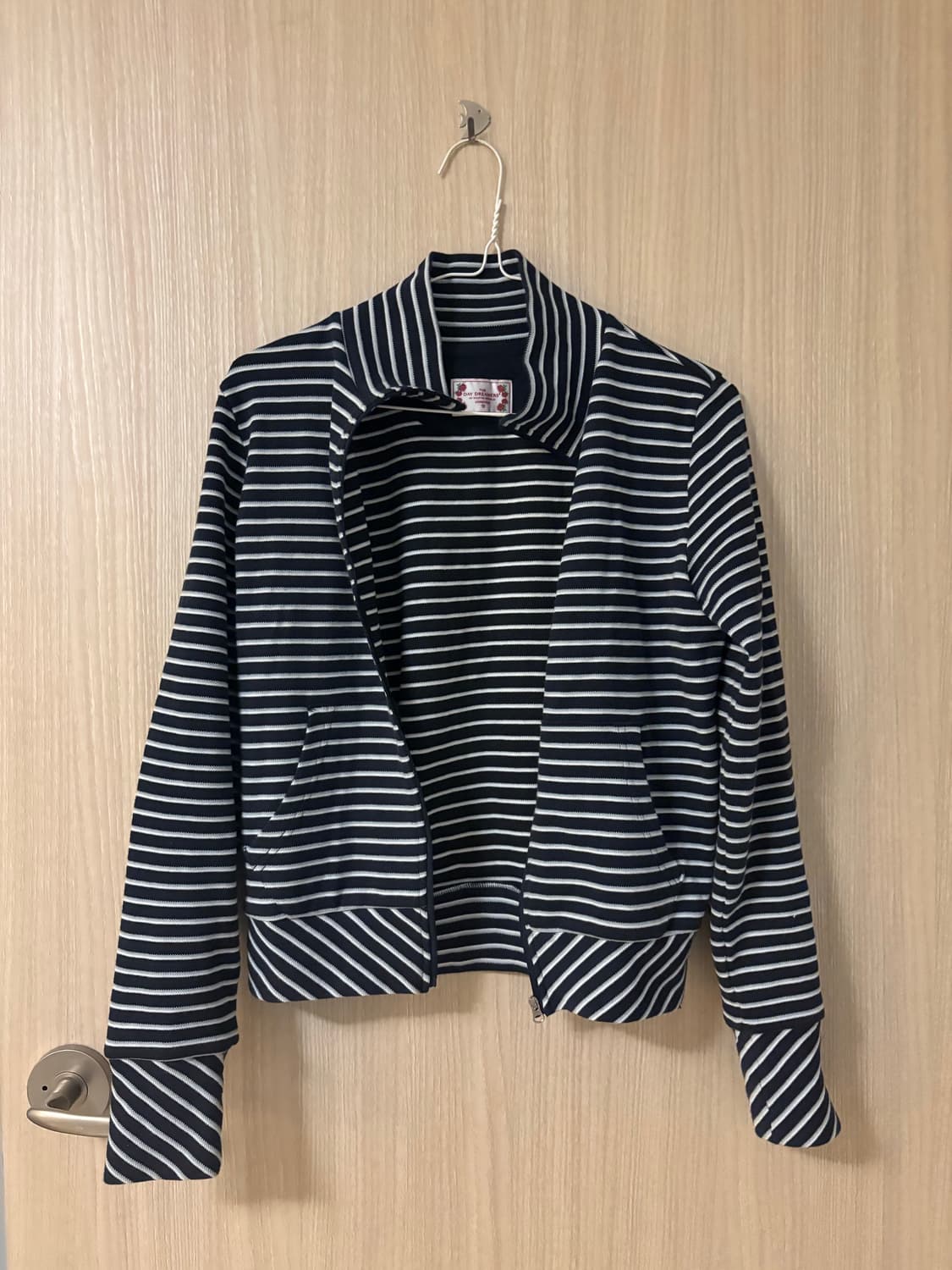 스컬프터 스트라이프 트랙 자켓 상품이미지3