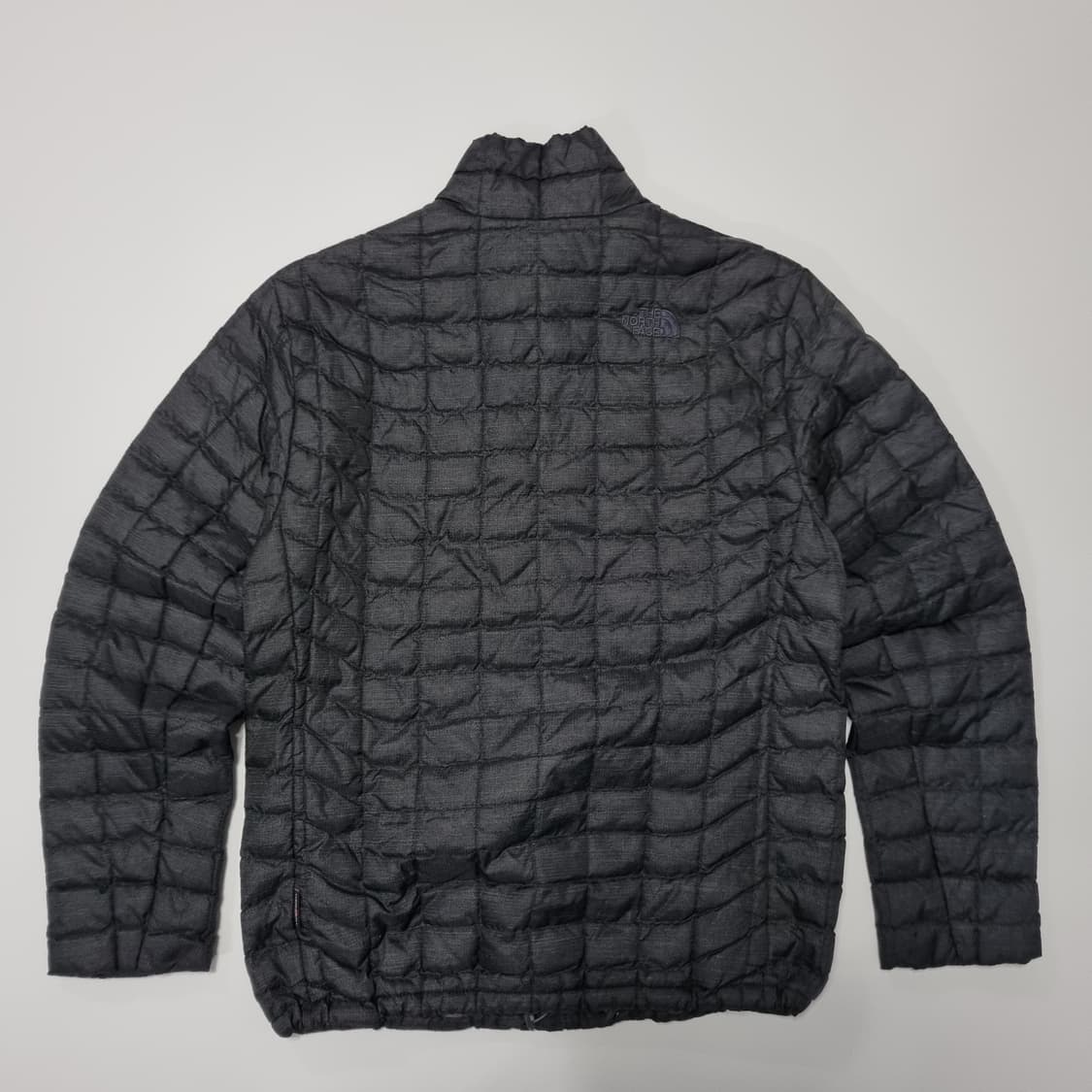 노스페이스 써모벌 경량패딩 그레이 상품이미지2