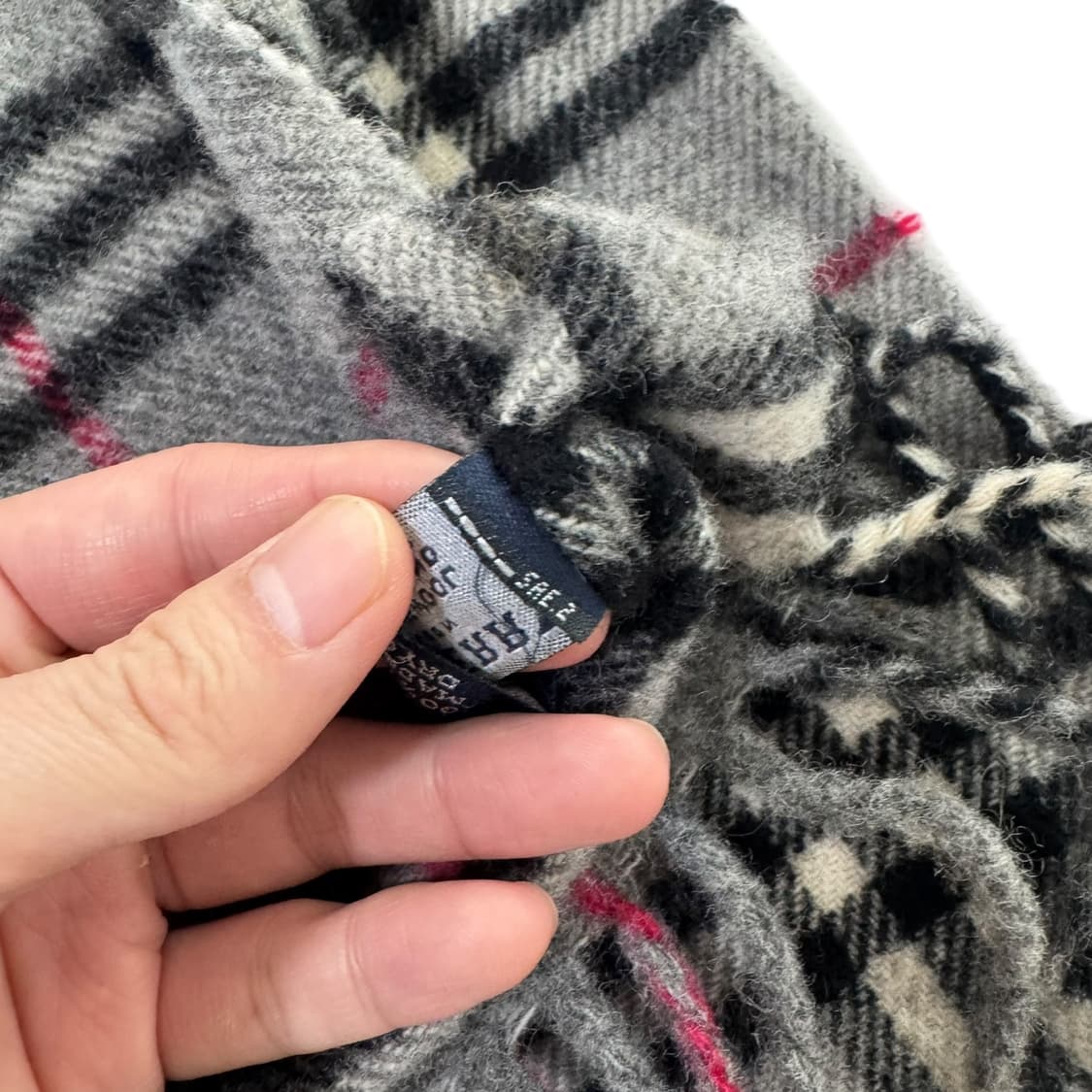 정품 버버리 노바체크 그레이 머플러 상품이미지5