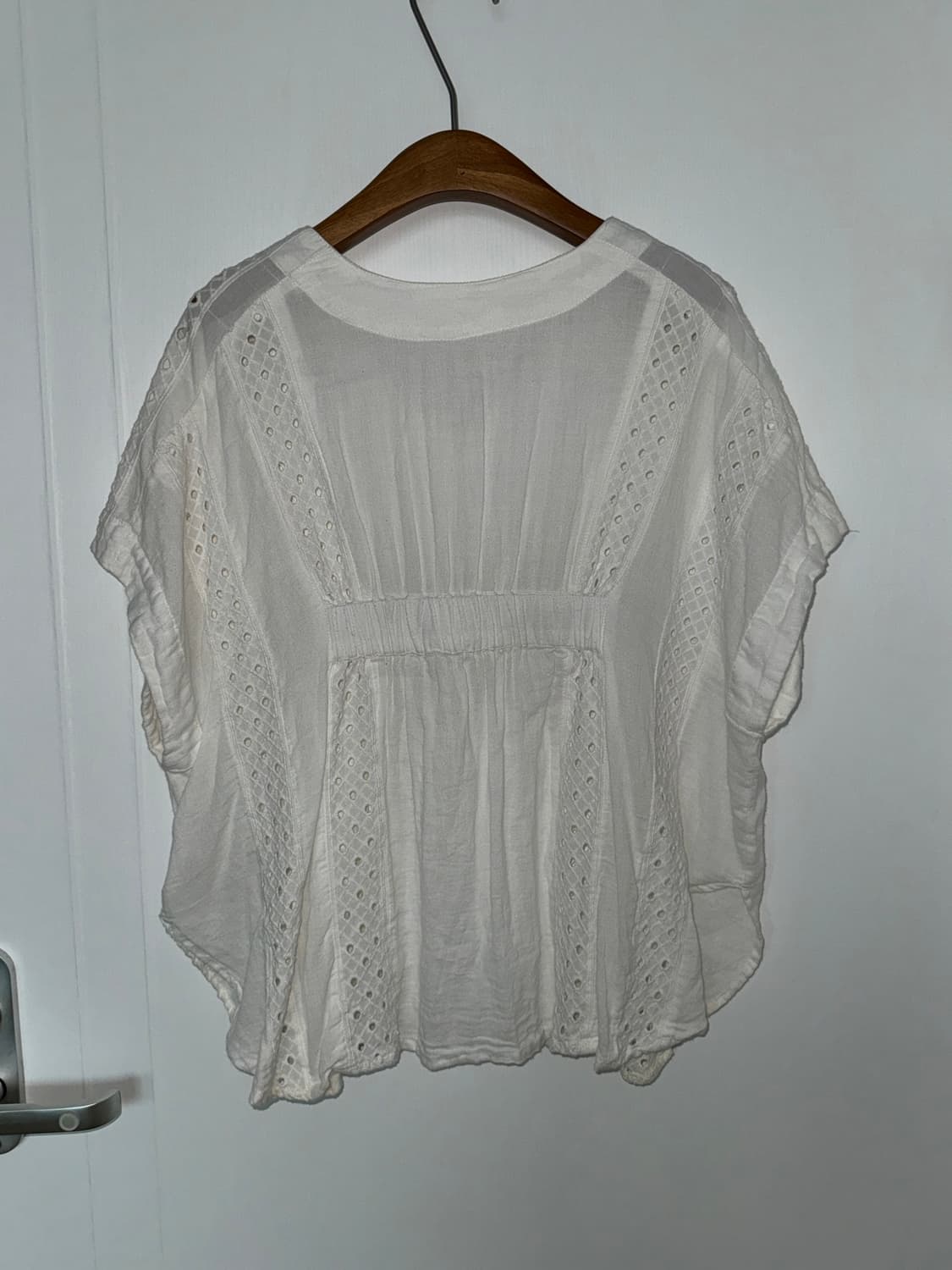Cotton Eyelet Dolman Blouse 상품이미지3