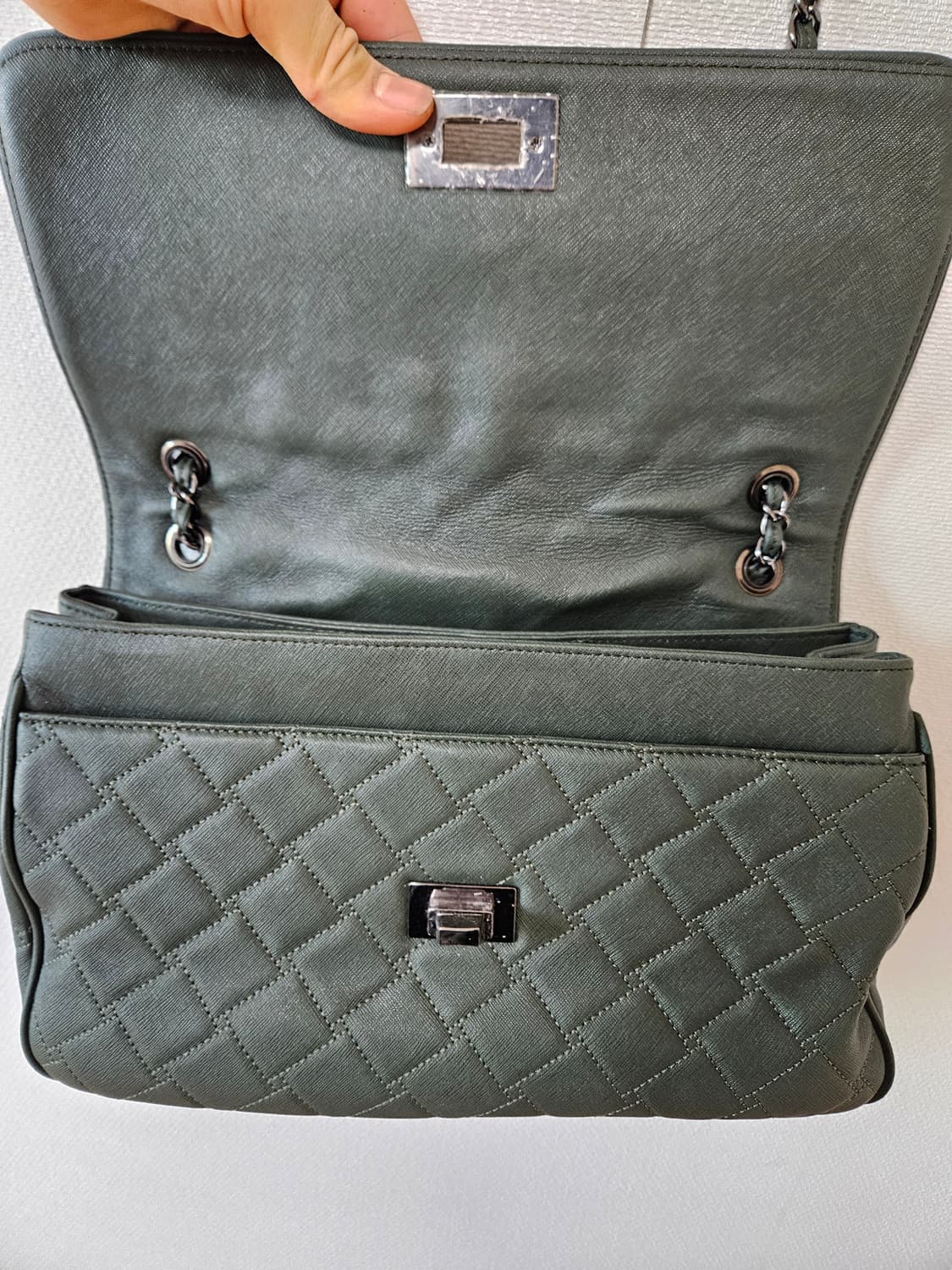 [A+급 정품] 시슬리 Sisley 퀼팅 체인백 그린색 가방 완전 빳빳함 상품이미지5
