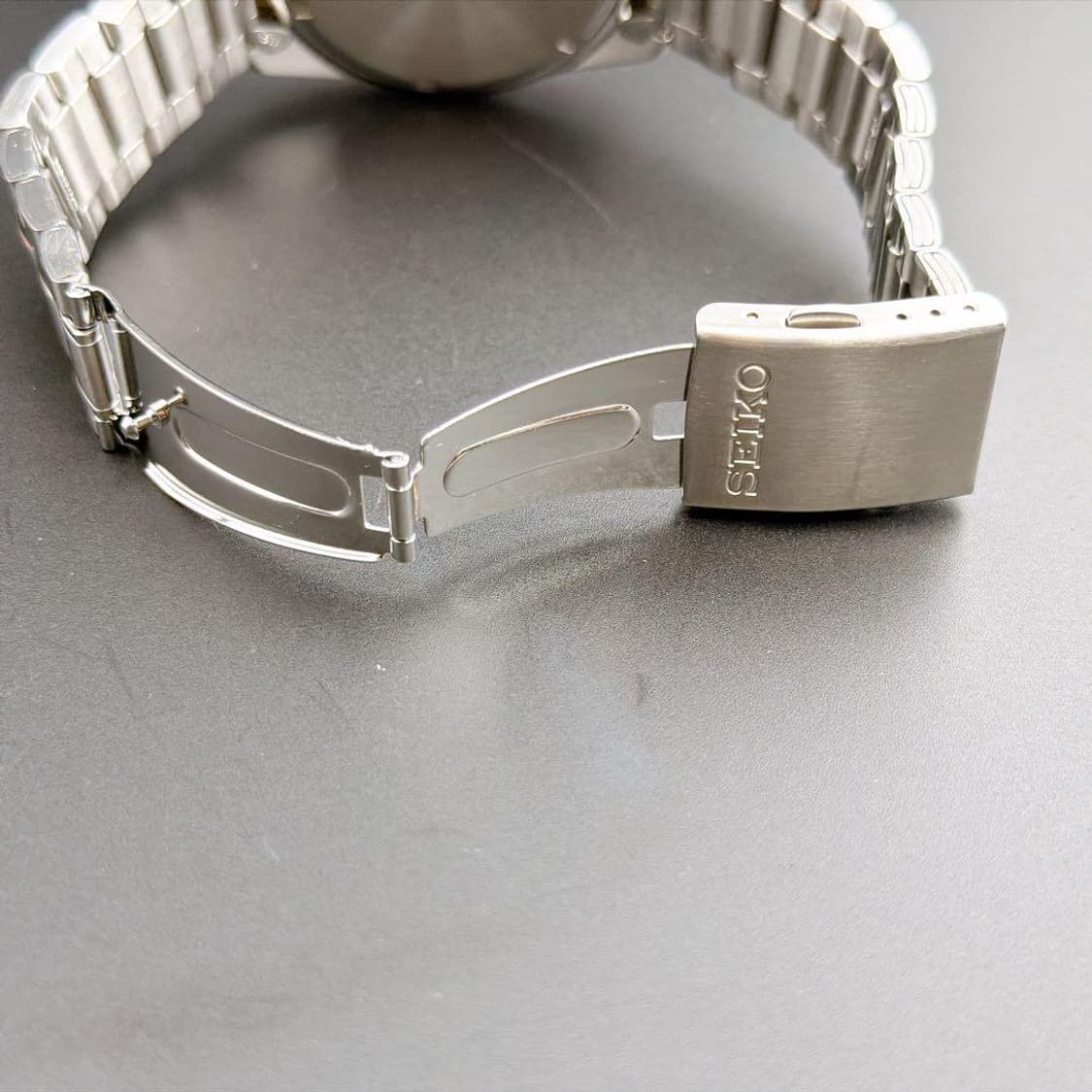 세이코 네오 클래식 블랙 다이얼 남성 메탈 시계 상품이미지8