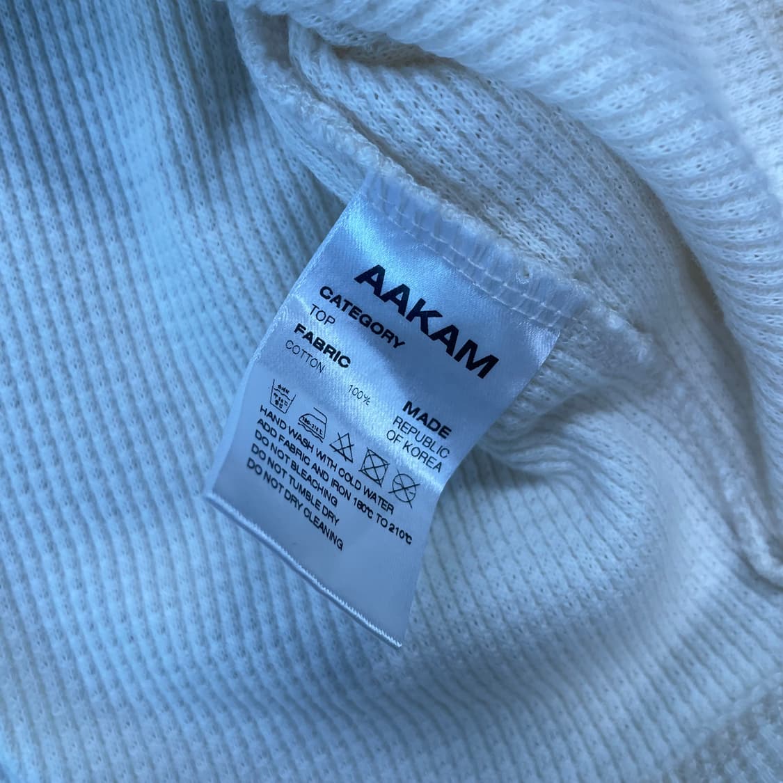 아캄 AAKAM 와플 헨리넥 롱슬리브 아이보리 상품이미지4