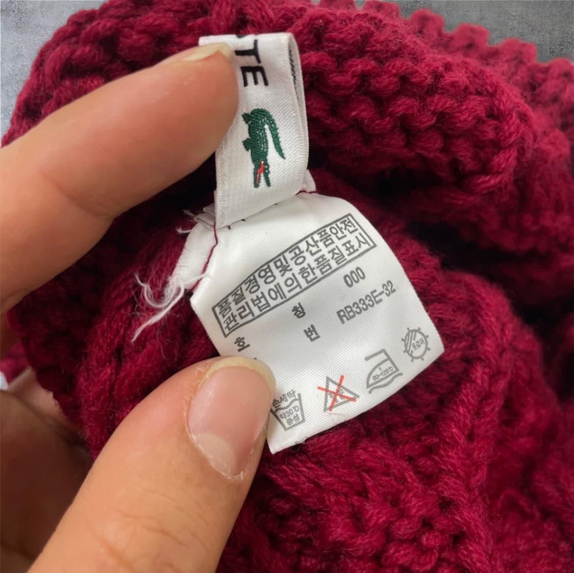 라코스테 Lacoste 레드 케이블 니트 방울 비니  상품이미지4