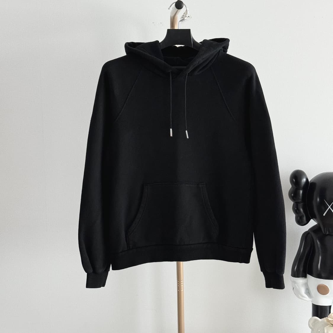 [새상품급/S] 셀린느 레터링 백로고 후드 블랙 여성 상품이미지9