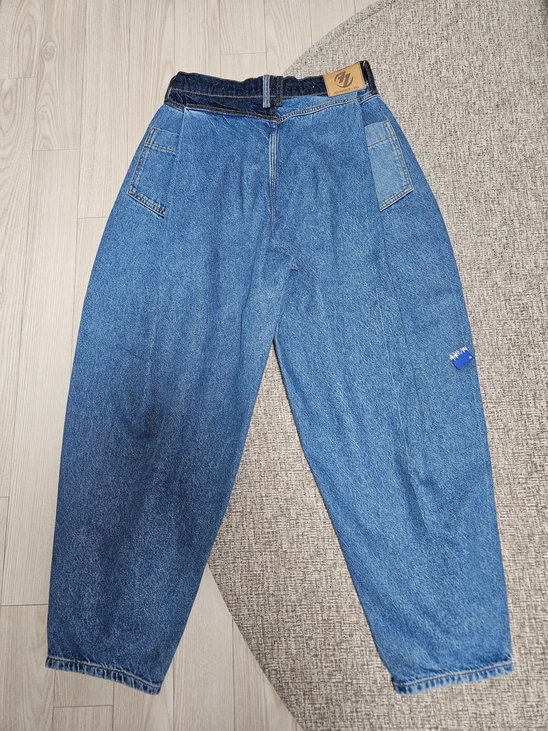 [36] 아더에러 X 자라 배럴 레그 진 상품이미지4