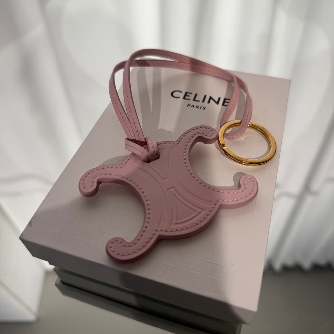 셀린느 트리옹프 백 참 상품이미지3