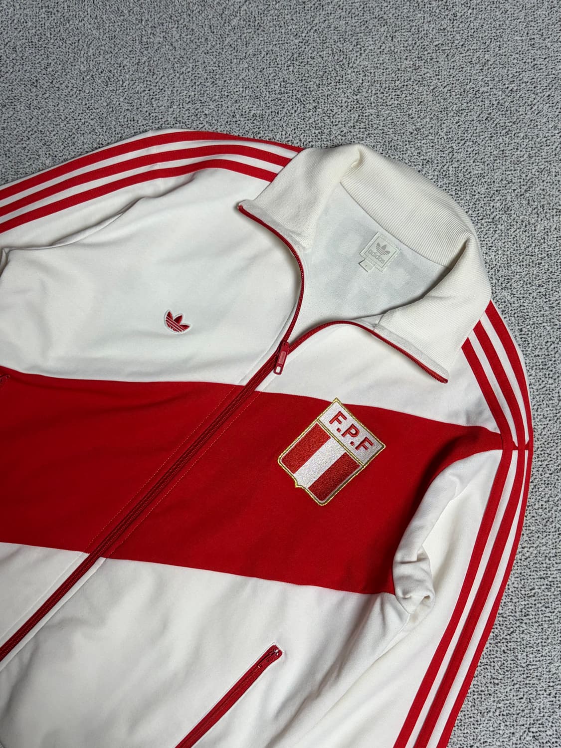 아디다스 올드스쿨 페루 트랙탑  상품이미지1