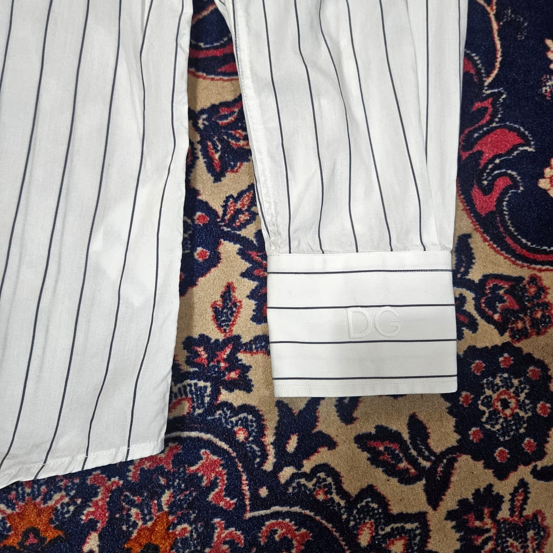 돌체앤가바나 골드핏 화이트 스트라이프 팔 DG로고 셔츠 상품이미지2