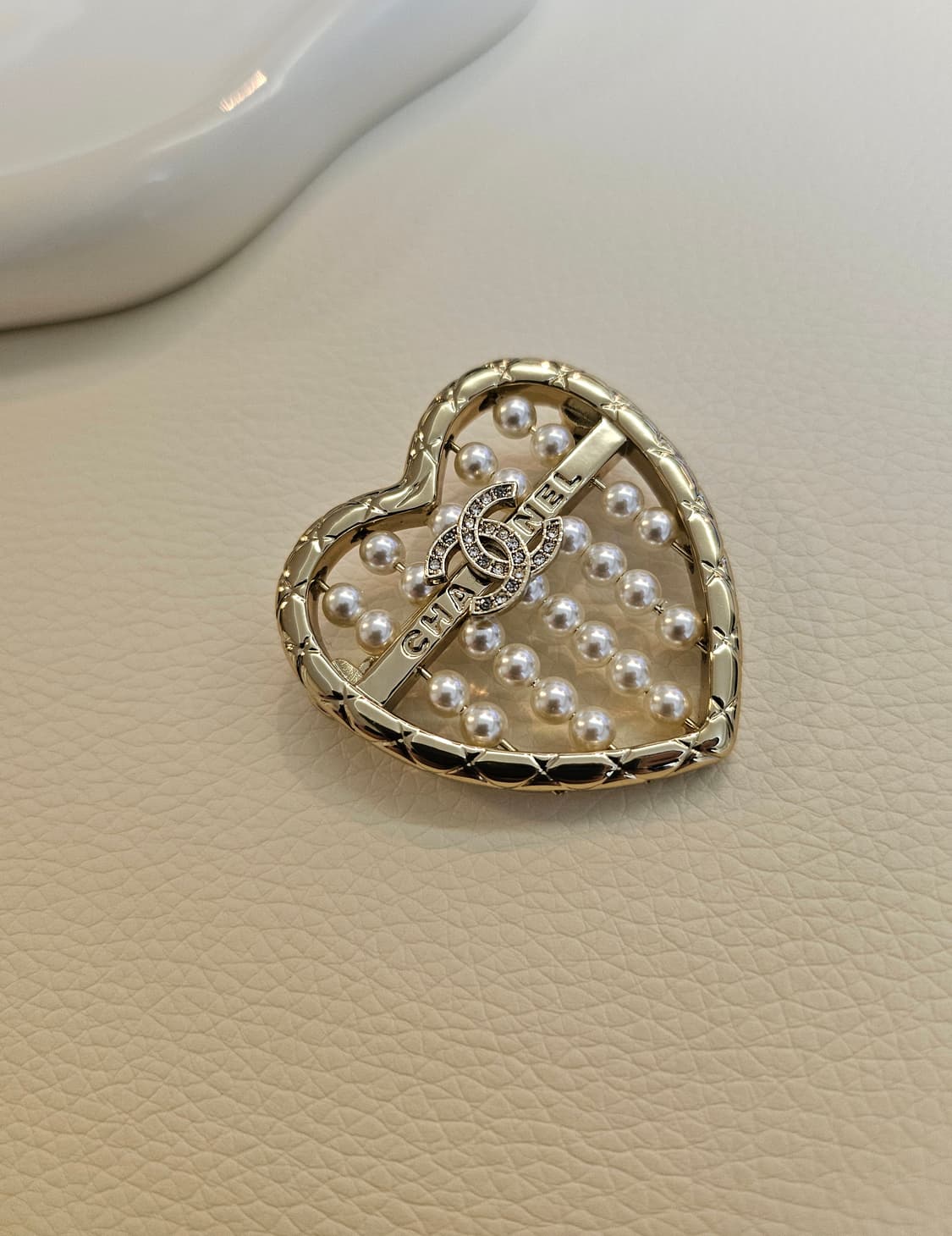 샤넬 진주하트 CC로고 브로치 업사이클링 상품이미지4