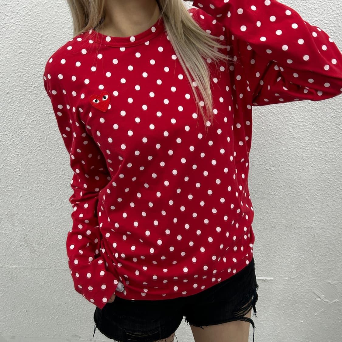 꼼데가르송 하트와펜 레드 도트 롱슬리브 L 상품이미지1