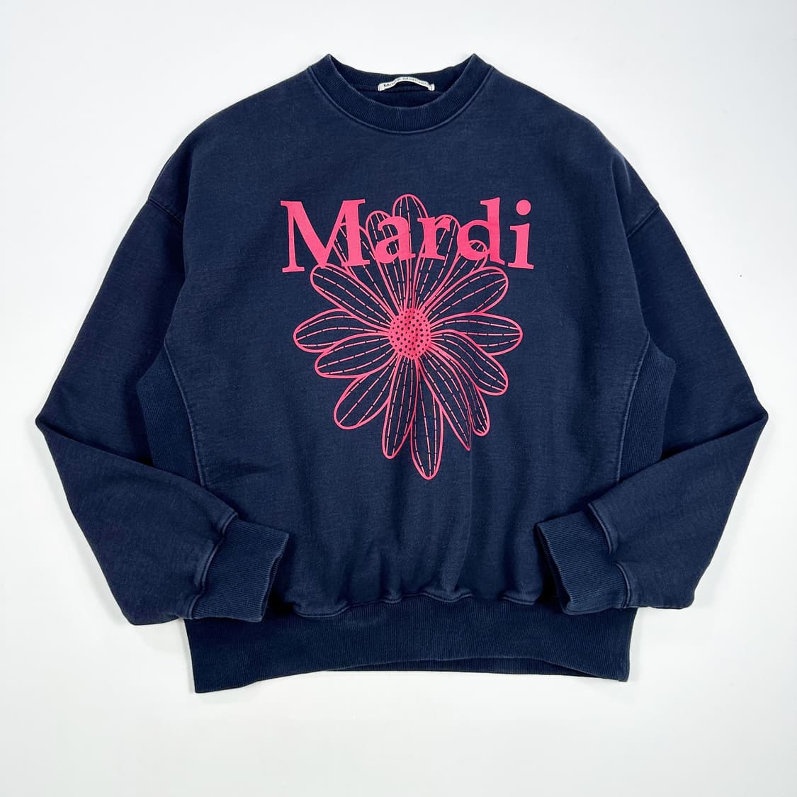 마르디 메크르디 플라워 네이비 맨투맨 (Free 여성추천) 상품이미지2