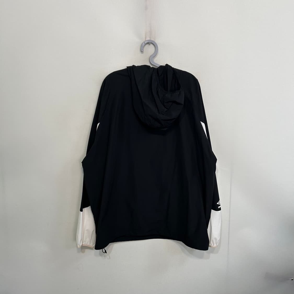 엄브로 남성 바람막이 아노락 블랙 105 상품이미지3