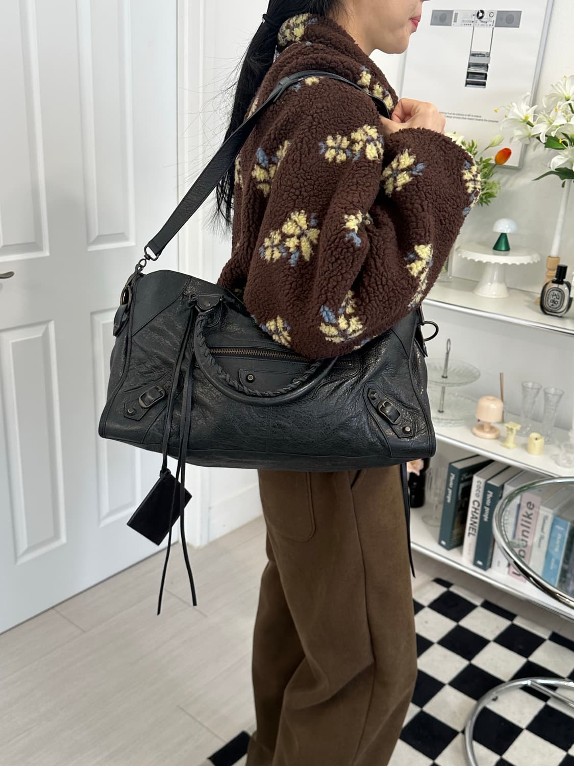 [A 정품] 발렌시아가 시티 모터백 파트타임 블랙 상품이미지10