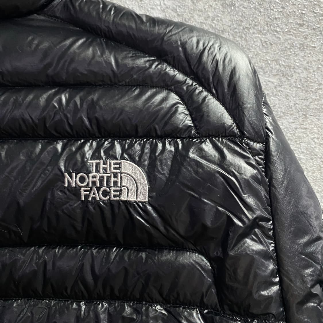 노스페이스 블랙 써밋 900 경량 패딩 B3635 상품이미지6