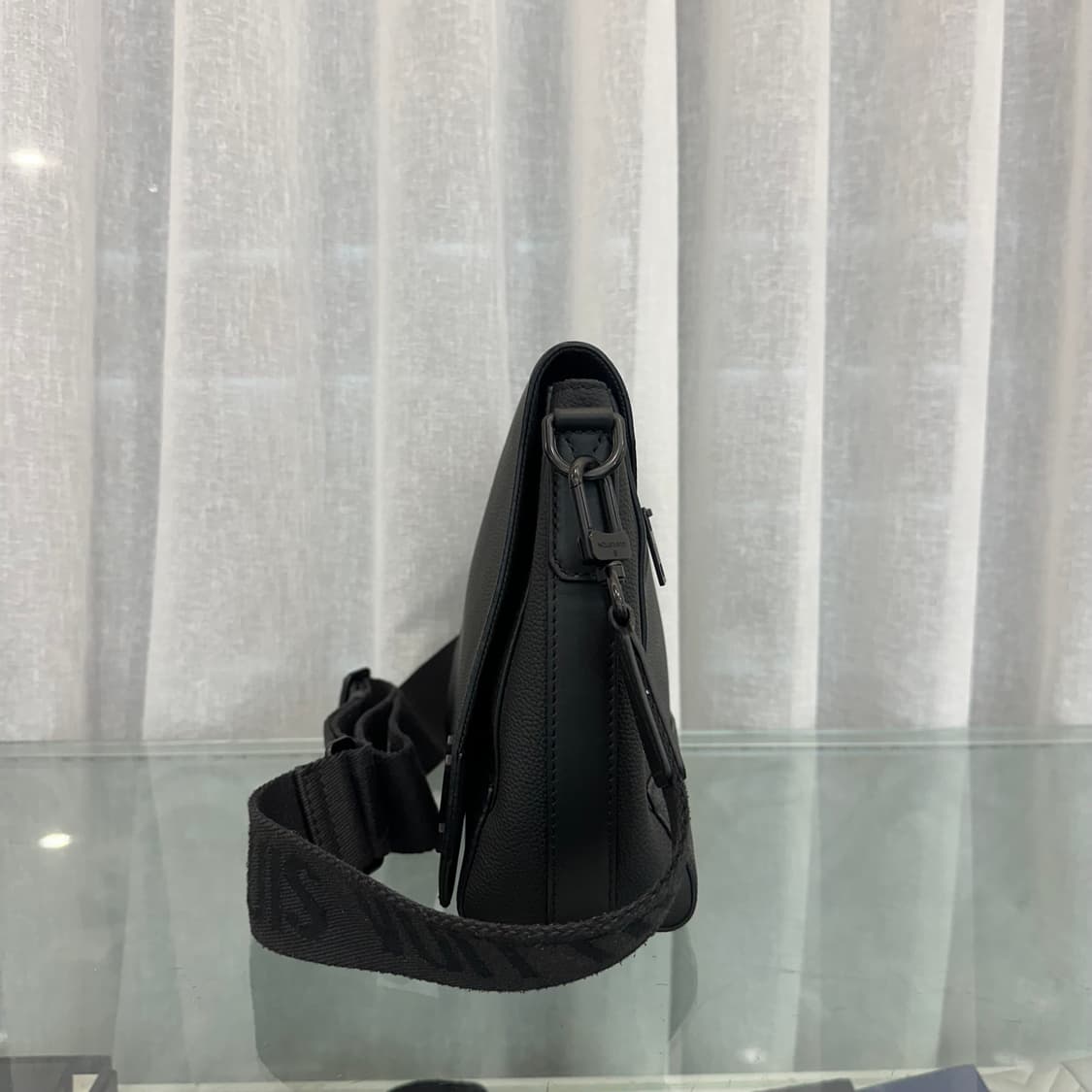 루이비통 LV에어로그램 메신저 크로스백 상품이미지2