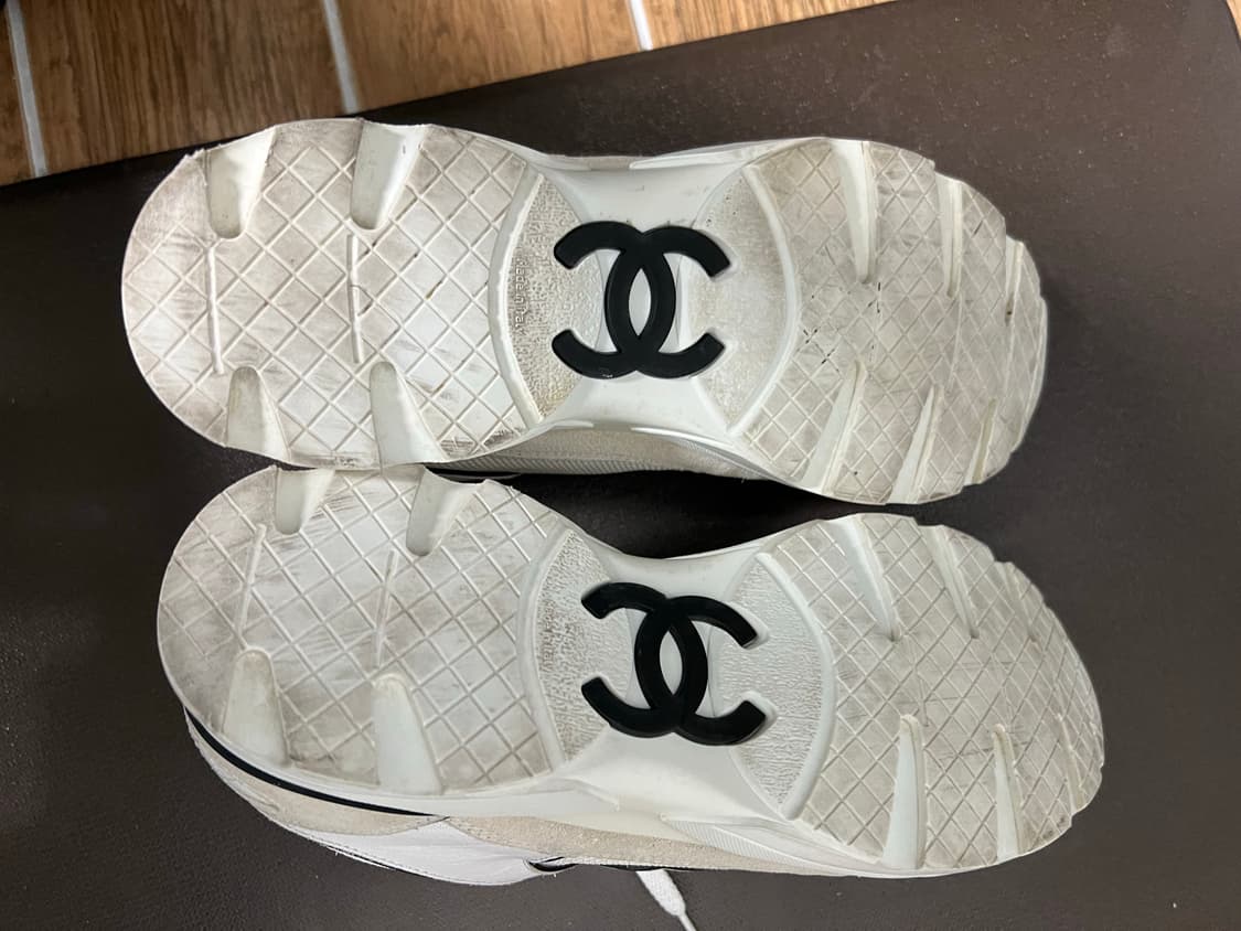 샤넬 CC 로고 크루즈 스니커즈 42사이즈 상품이미지7