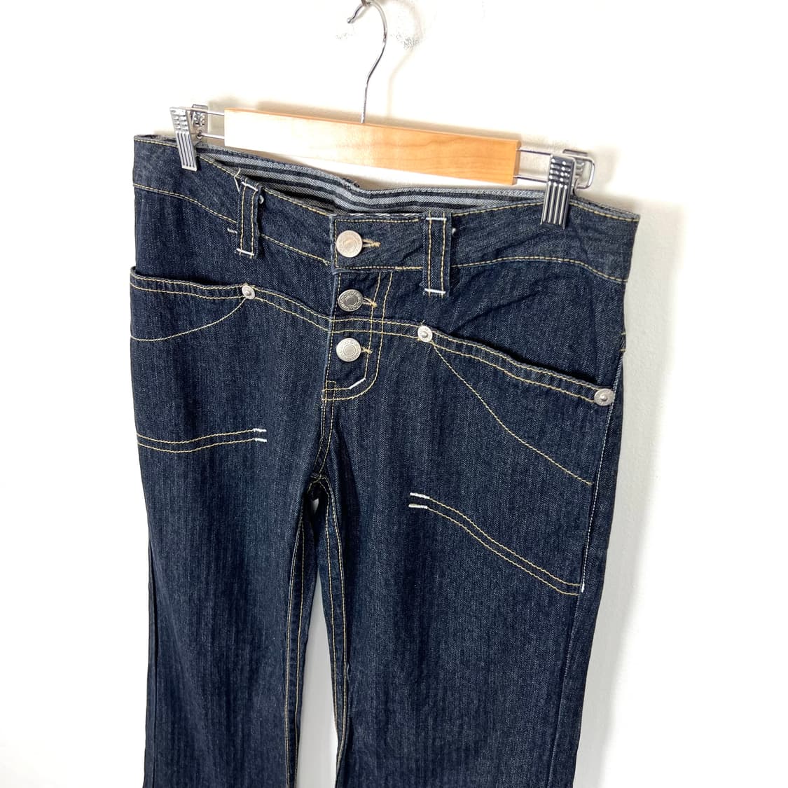 (L) 스티치 포인트 부츠컷 데님 상품이미지3