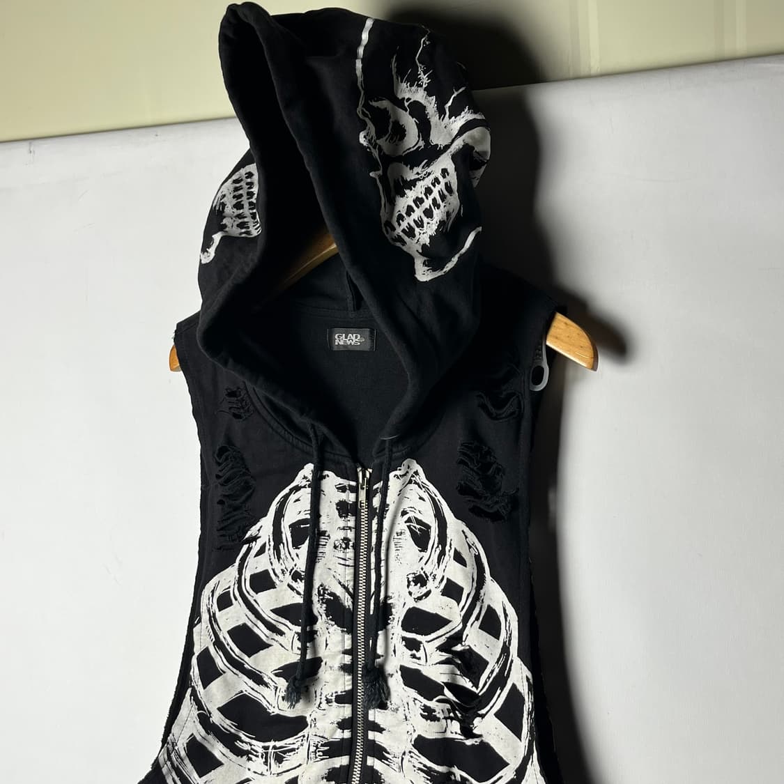 [GLAD NEWS] 글래드뉴스 스켈레턴 슬리브리스 후드집업 상품이미지3