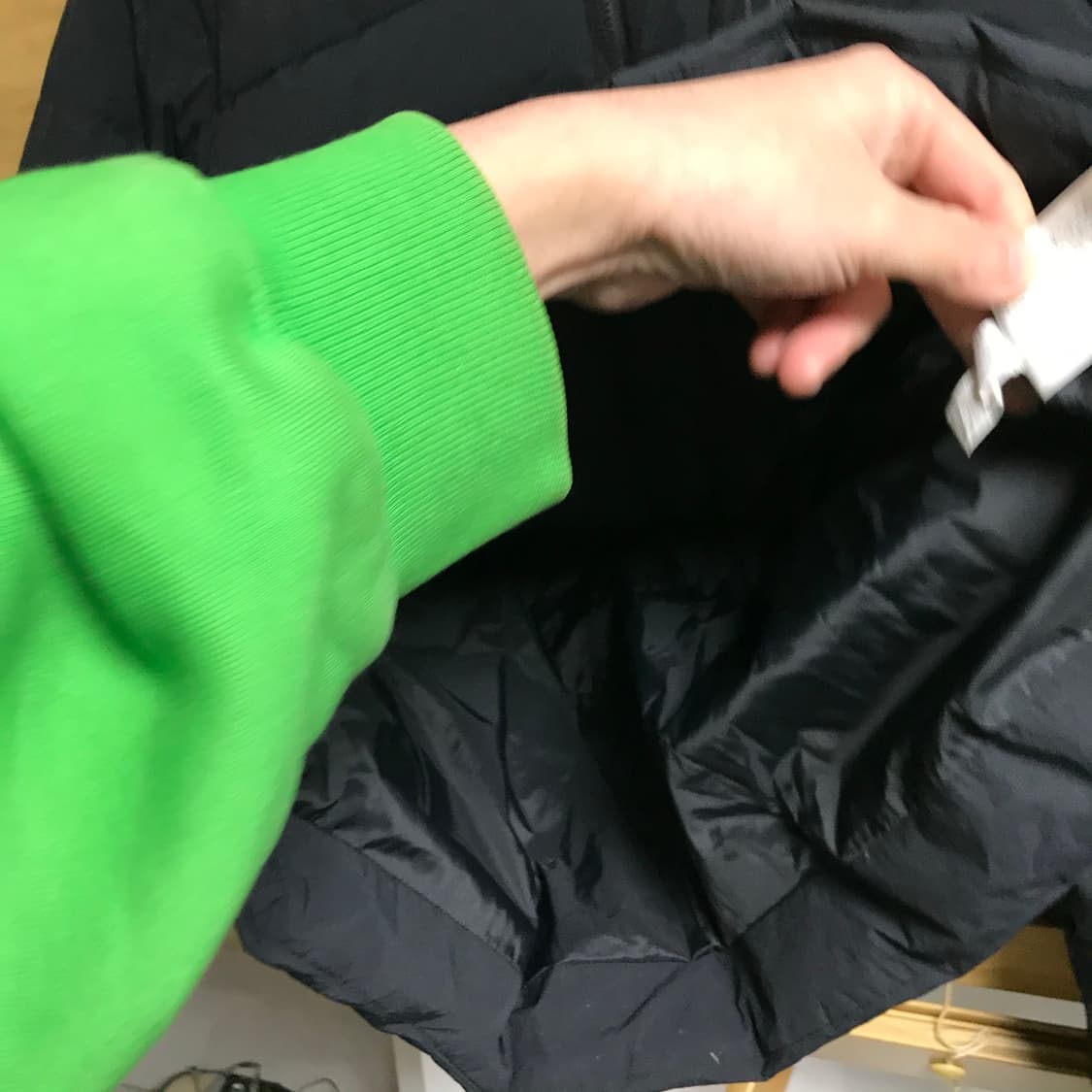 내셔널지오그래픽 검정 패딩점퍼 상품이미지6