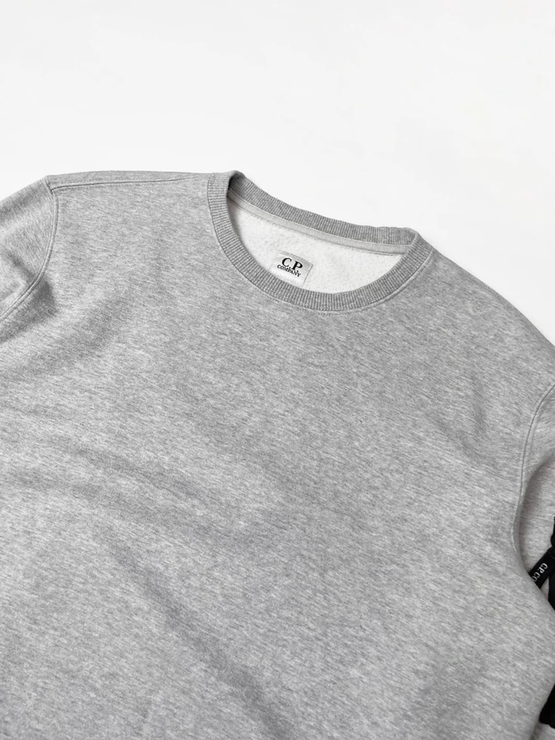 cp컴퍼니 16ss 라이트 플리스 크루넥 렌즈 맨투맨 A1383 상품이미지2