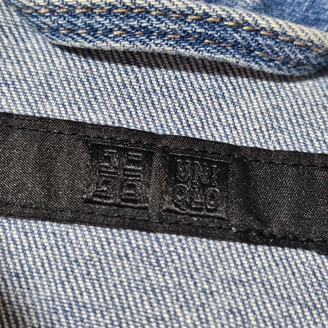 [XL] 유니클로 데님트러커 연청 지쟌 상품이미지4