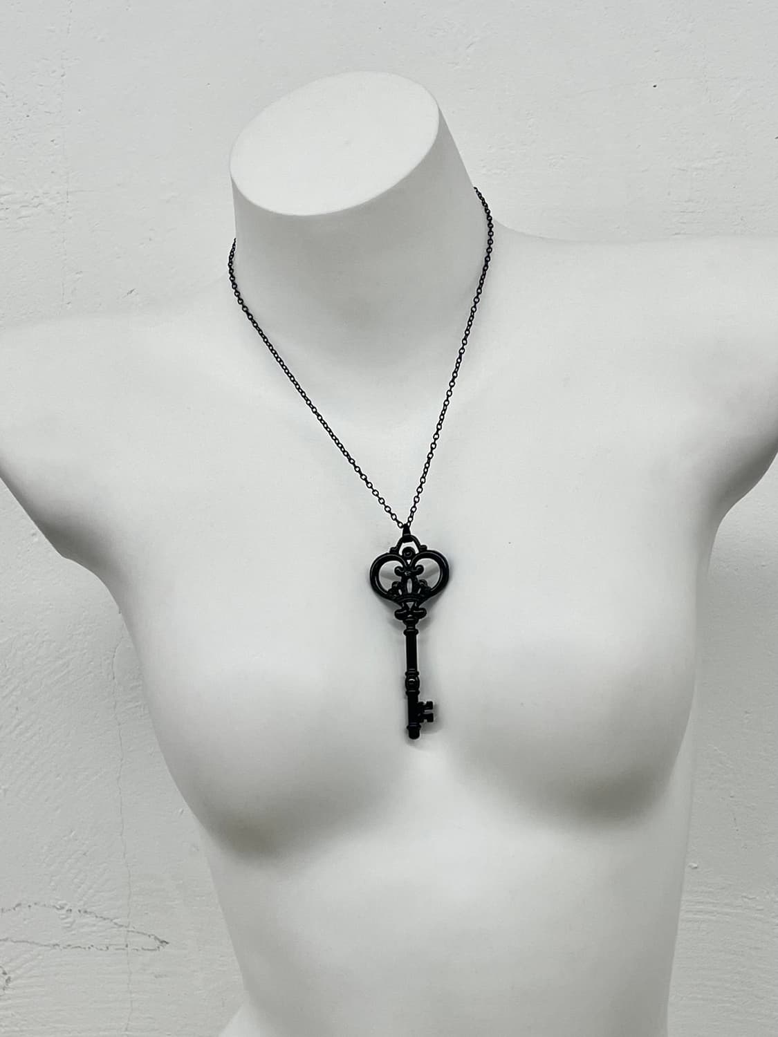 블랙 고딕 열쇠 네크리스 상품이미지5