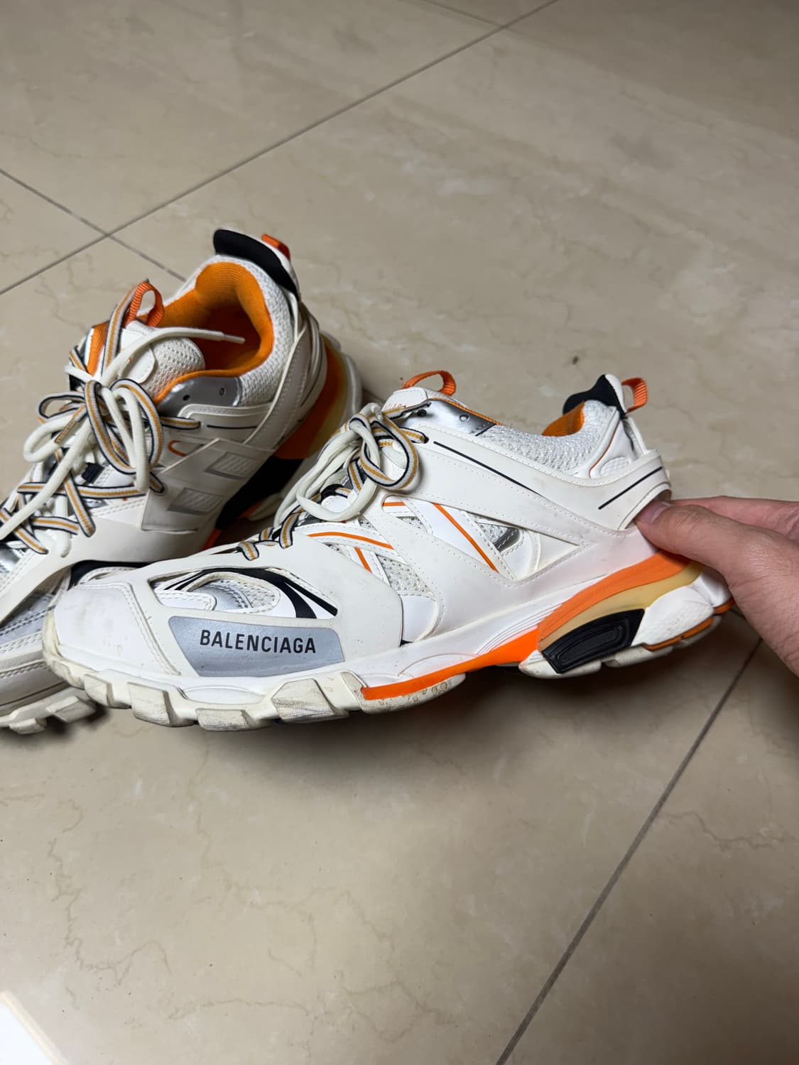 발렌시아가 트랙 44 흰주 상품이미지3