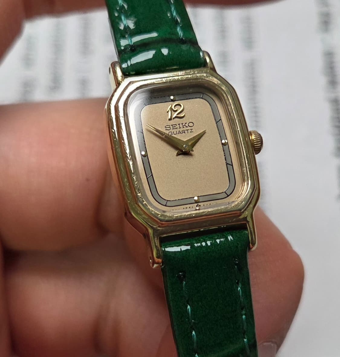 레어] 빈티지 세이코 미니탱크 희귀 투톤다이얼 칼침핸즈 슬림쿼츠 여성용  상품이미지5