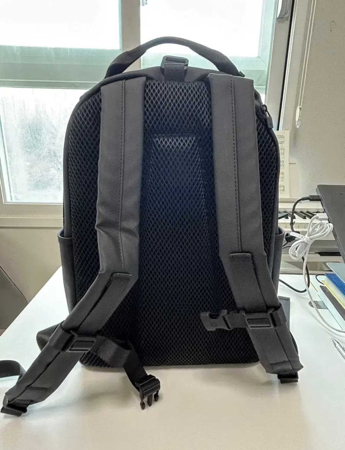 레인스 클립 프론트 백팩 (방수) 블랙 상품이미지4