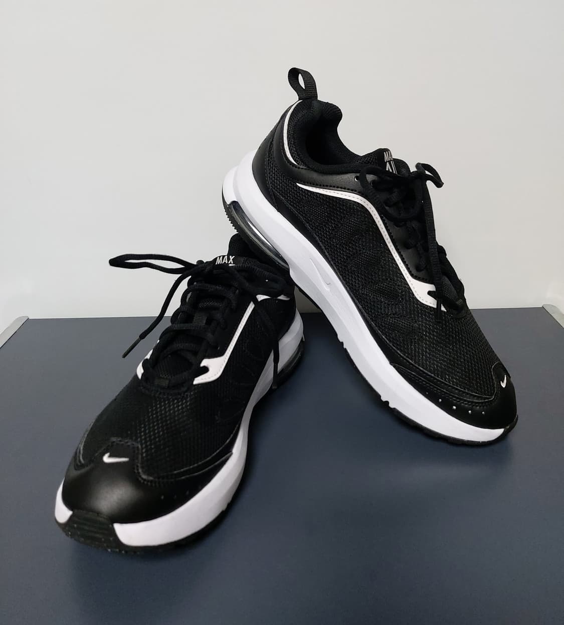 나이키 에어맥스 AP(Nike Air Max AP) 블랙 화이트(275) 상품이미지2