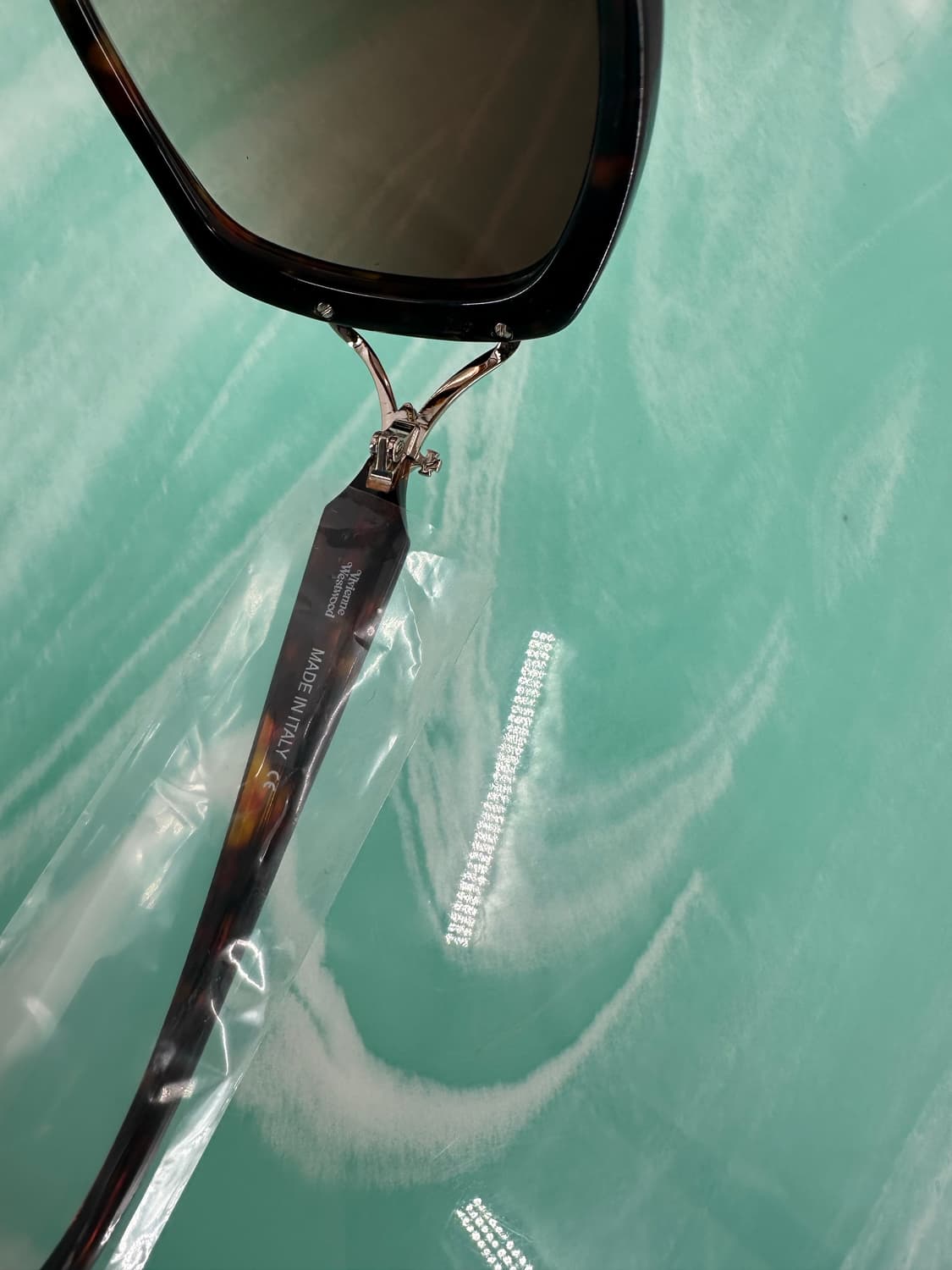 [새상품 무료배송] 비비안웨스트우드 선글라스 케이스포함 상품이미지8