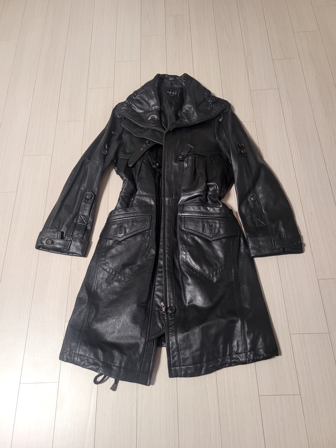 블랙 레더 롱 코트 / 트렌치 무드 롱 재킷
 상품이미지1