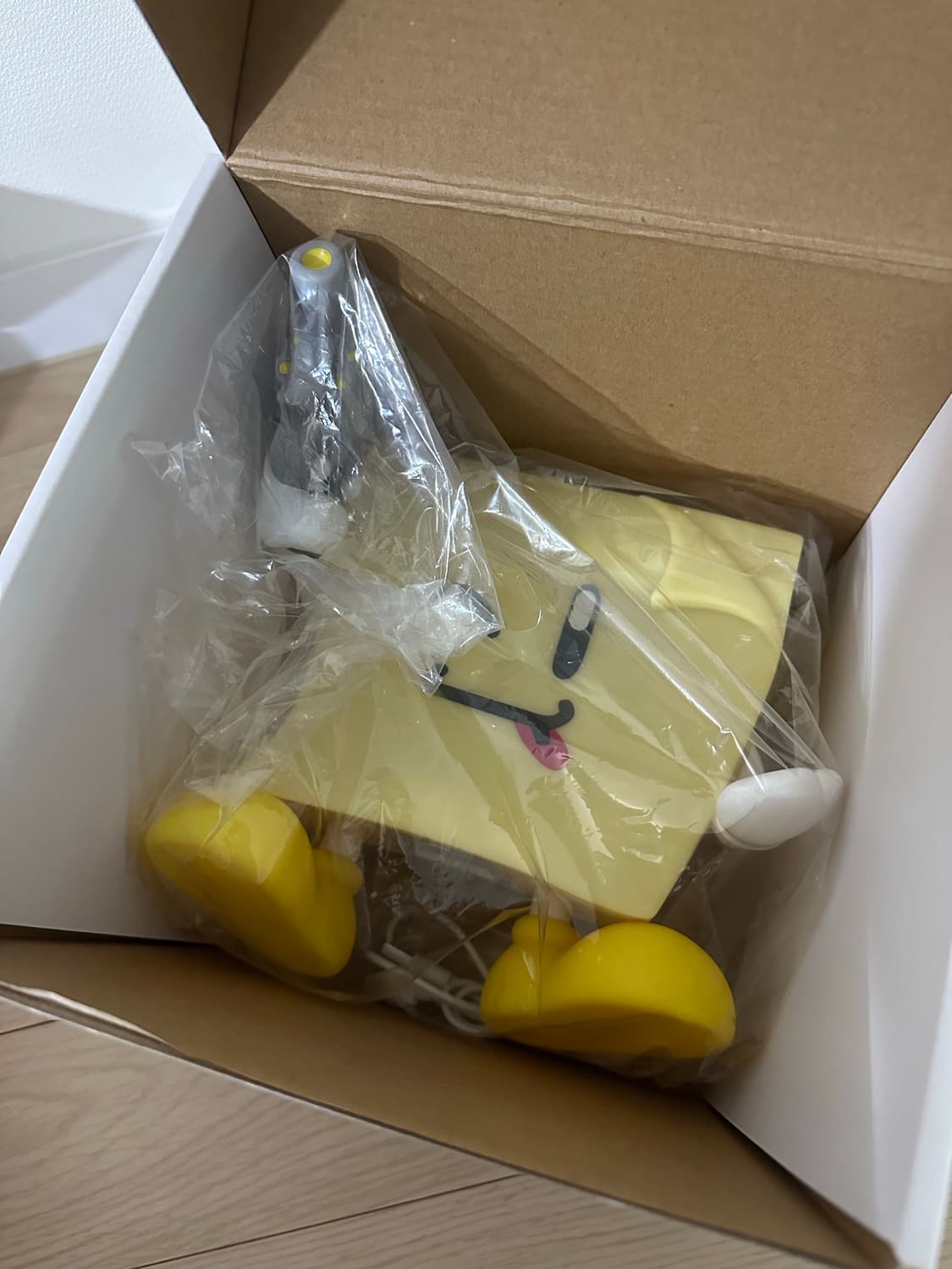 슈프림 스티키 노트 몰디드 램프 옐로우 - 22SS 상품이미지3