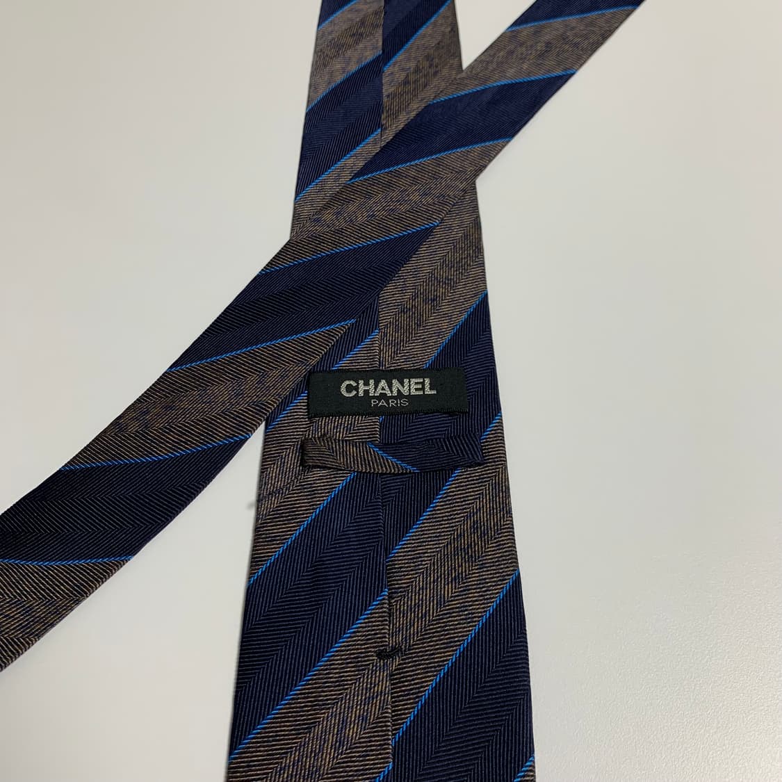 샤넬(CHANEL) 레지멘탈 명품넥타이 100실크 A등급 8.3cm 상품이미지5