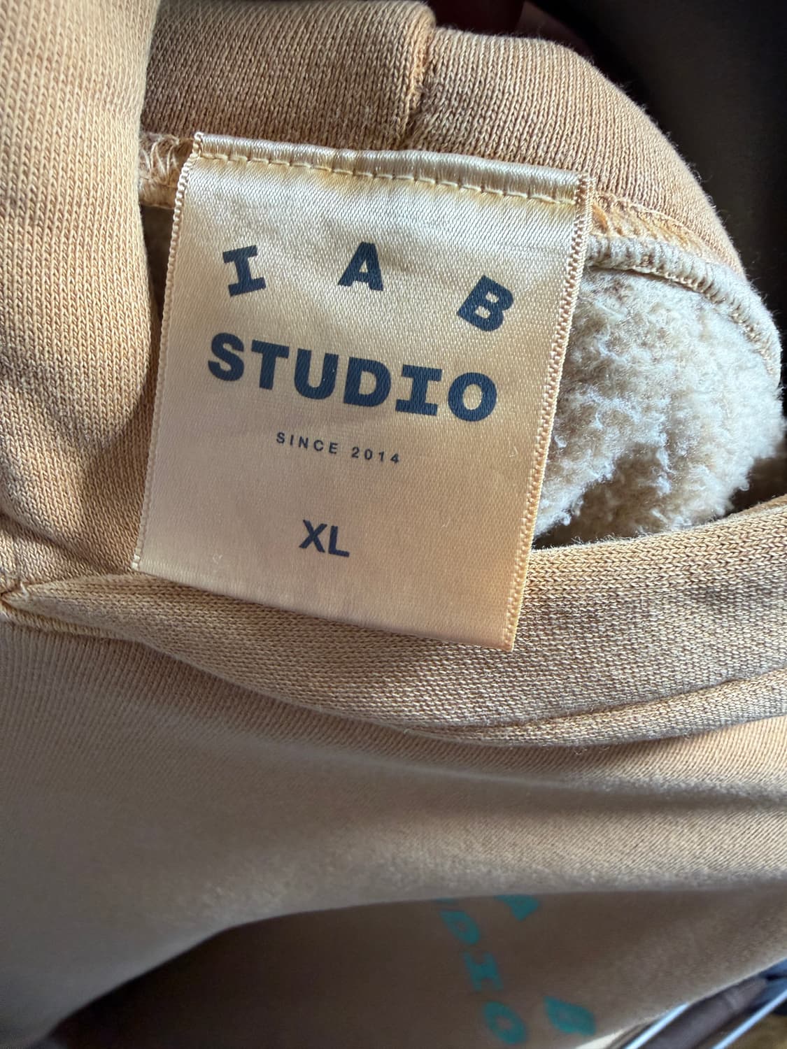 아이앱스튜디오 카멜 옐로우 후드티 XL 상품이미지3