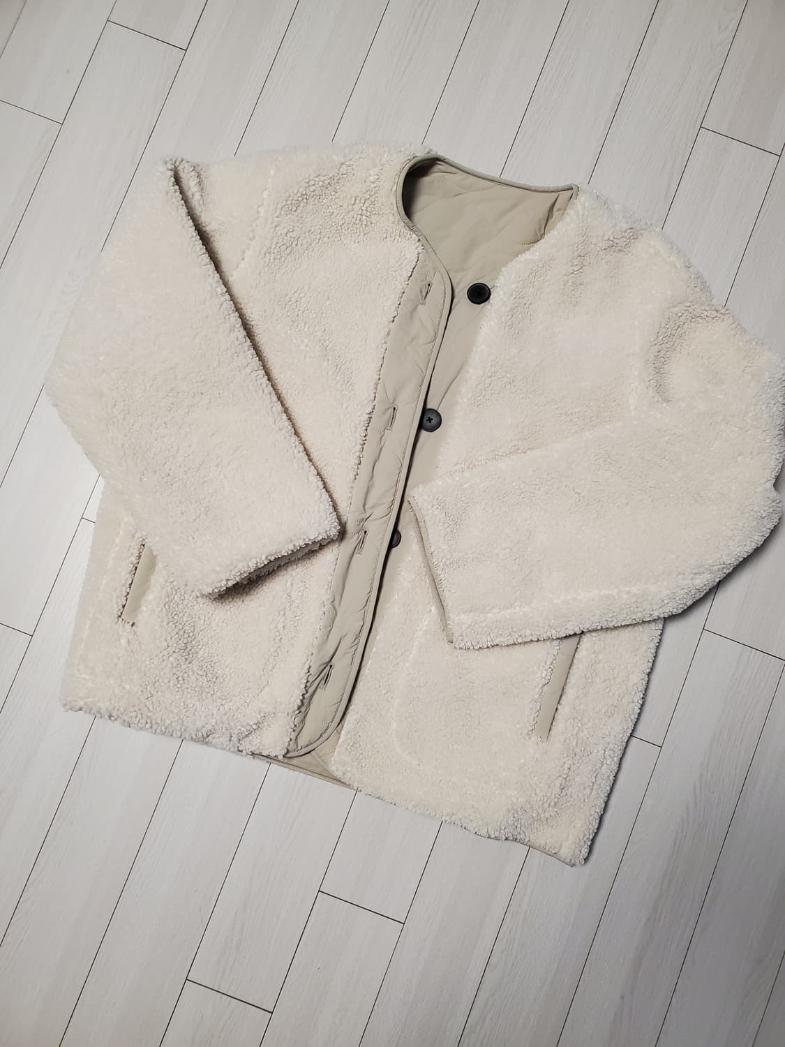 에잇세컨즈 리버시블 보아 물결 퀼팅 양면 플리스 패딩 320X38LY6A 상품이미지6