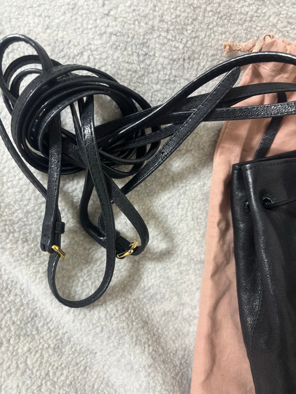 Miumiu 미우미우 나파레더 미니백 블랙 (정품) 상품이미지3