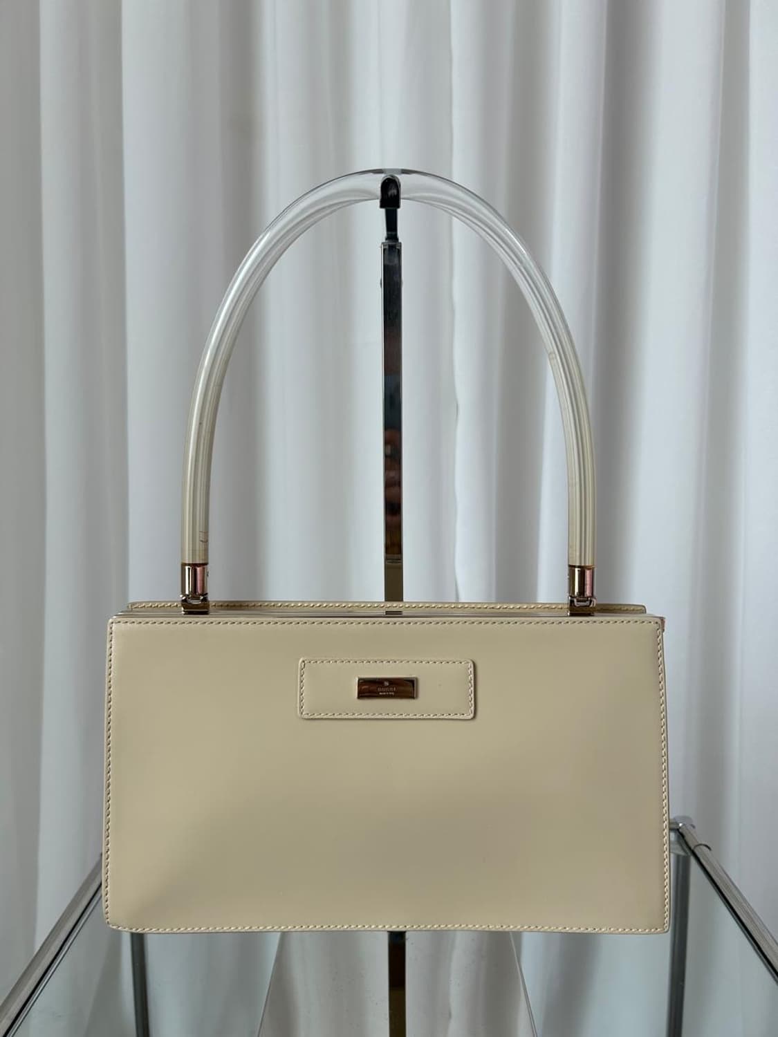 구찌 x 톰포드 2000s 글로시 레더 루사이트 바 핸들 숄더백 상품이미지4