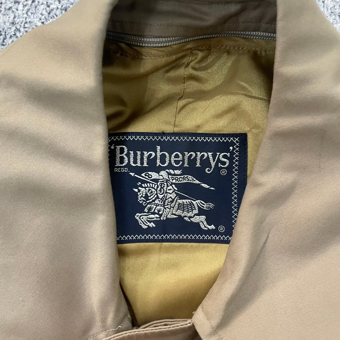 S 버버리 코트로보 트렌치코트 0303S1 상품이미지2