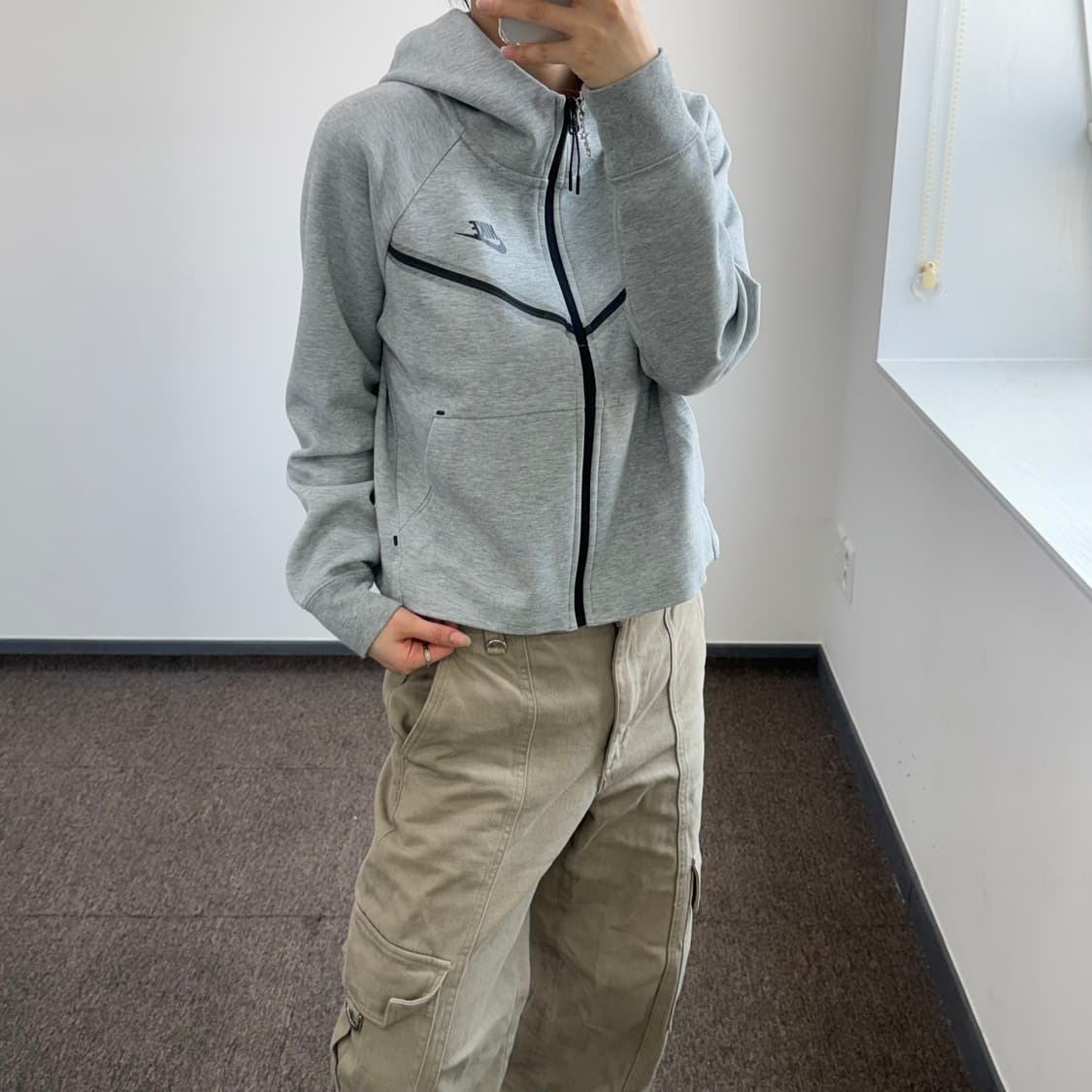 Nike 나이키 테크팩 그레이 크롭 후드집업 상품이미지2