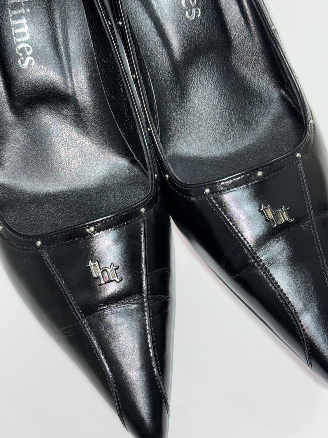 Threetimes classic logo pumps 상품이미지2