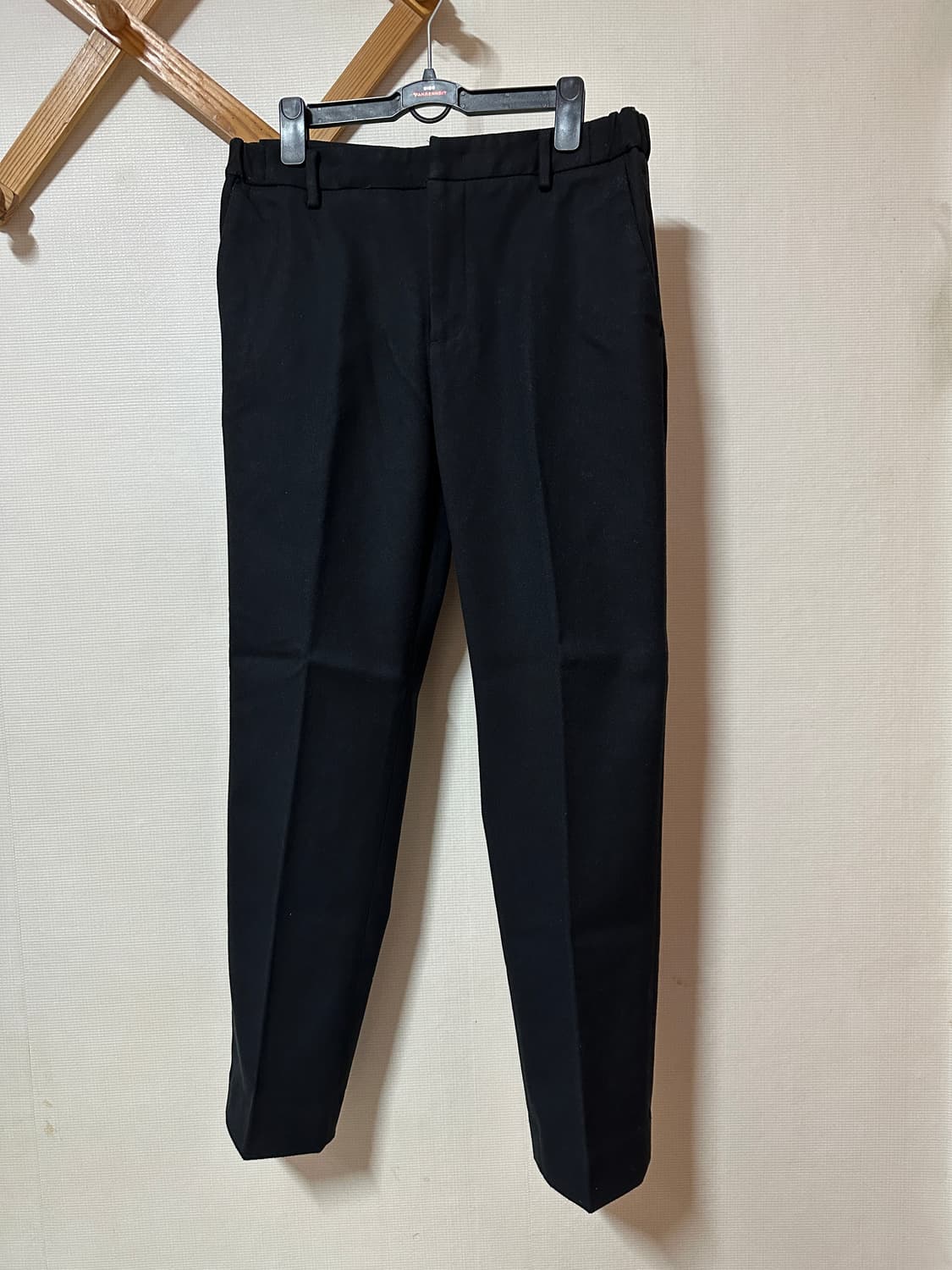 지오다노 브러시드 슬랙스 30사이즈 블랙 색상  상품이미지1